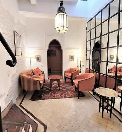 Riad Privatise Jusqu A 5 Personnes A 5 Minutes Place Jemma El Fna Loue Avec Menage Et Petit Dejeuner Compris Marrakesh Exterior foto